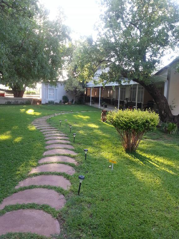 Black Swan Guest House Boshoek Exterior foto